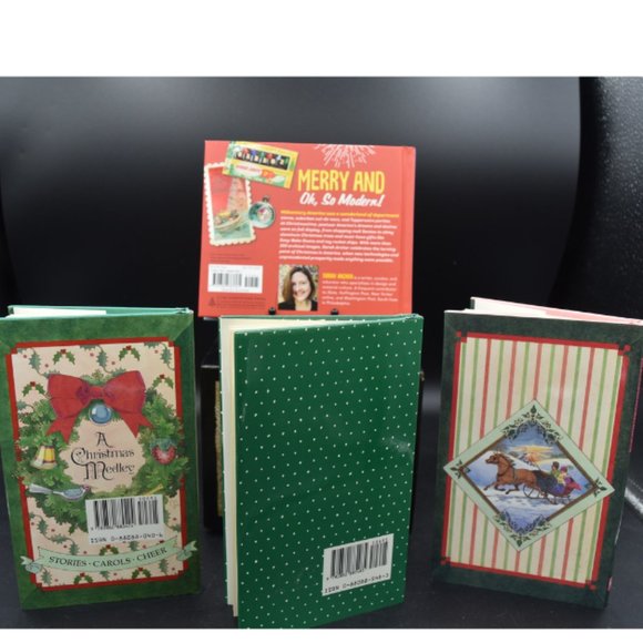 Christmas Books set of 4 - Picture 2 of 3